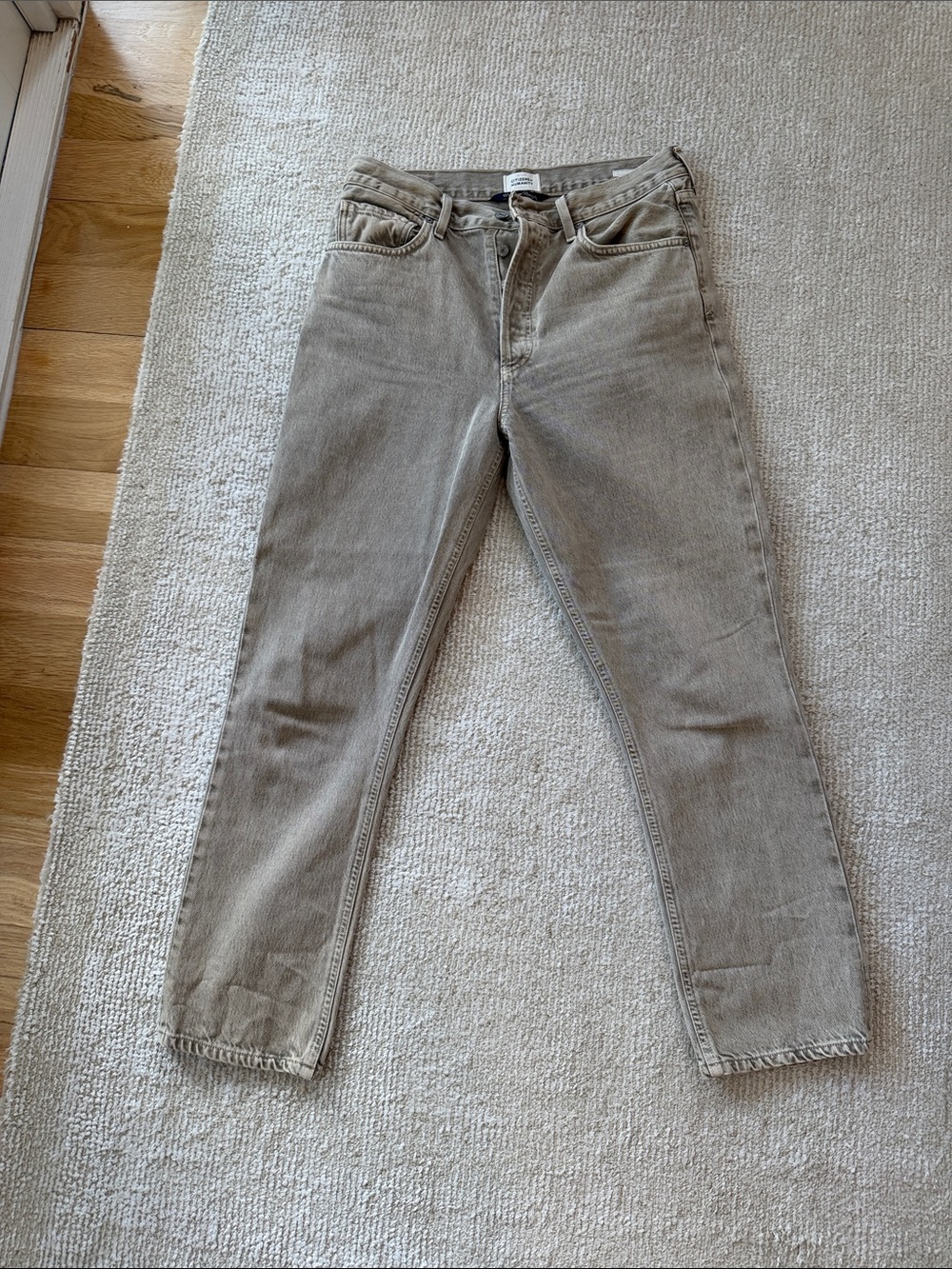 Citizens Of Humanity Straight Leg Jeans in Taupe Gray